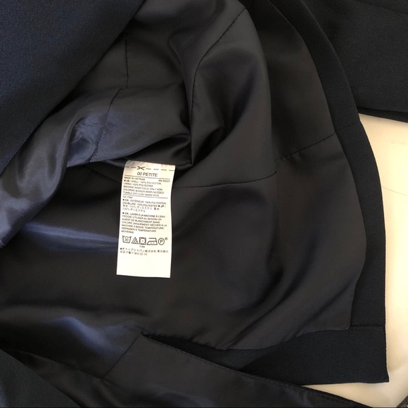 Banana republic navy blazer - Picture 6 of 7